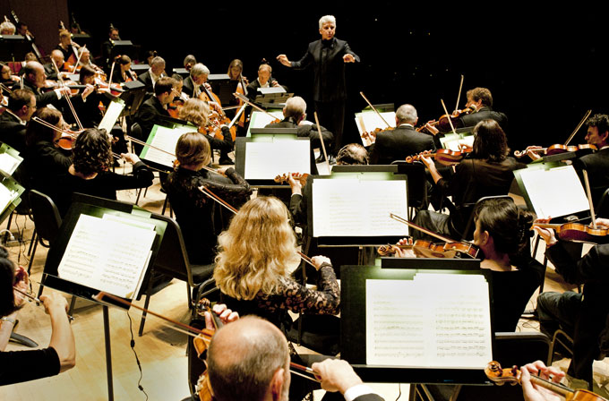 Toronto Symphony Orchestra. Photo by Sian Richards